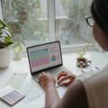 15 лучших инструментов AI-копирайтинга для создания выигрышных текстов