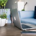 9 лучших инструментов AI-копирайтинга для экономии времени и затрат